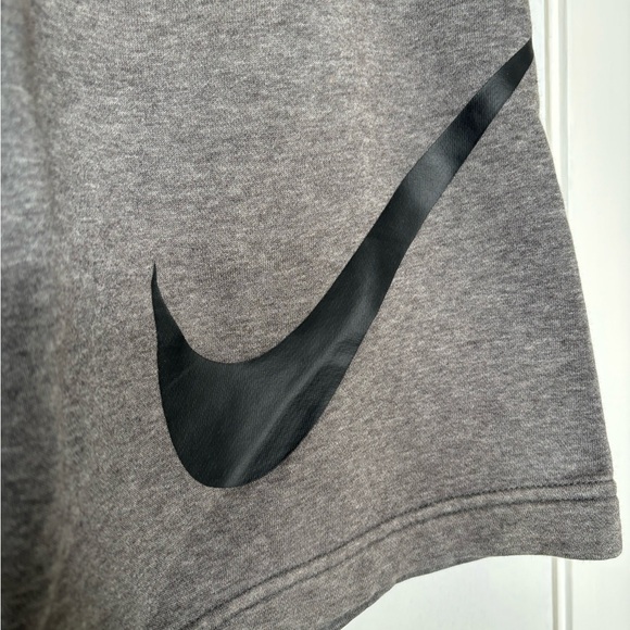 Nike shorts - Picture 2 of 2